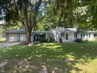 Building Photo - 9860 E 600 S
