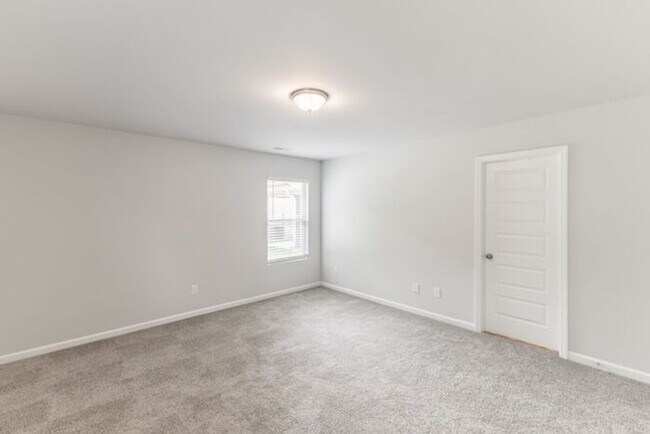 Building Photo - Coming soon-6 or 12 month lease is available