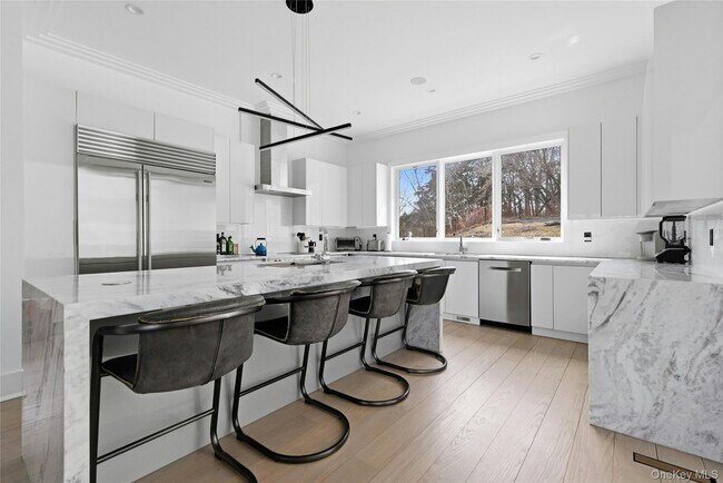 Building Photo - 43 Smugglers Path