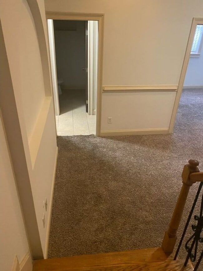 Building Photo - Excellent location, amazing upgrades and great price!