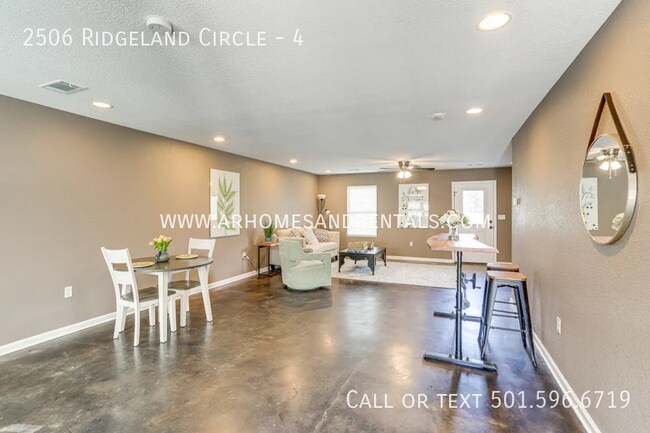 Building Photo - 2506 Ridgeland Cir