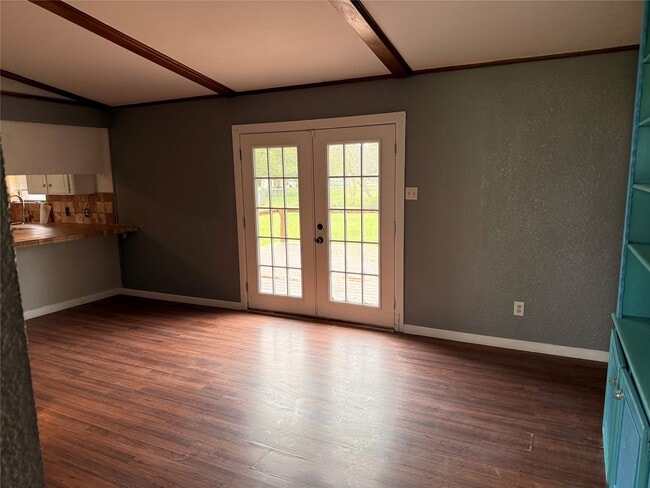 Building Photo - 141 Slade St