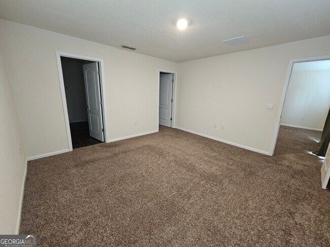 Building Photo - 137 Teakwood Dr
