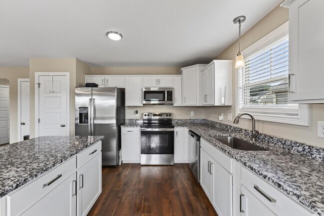 Building Photo - 950 Tufnel Dr