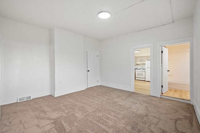 Building Photo - 124 Fitler St