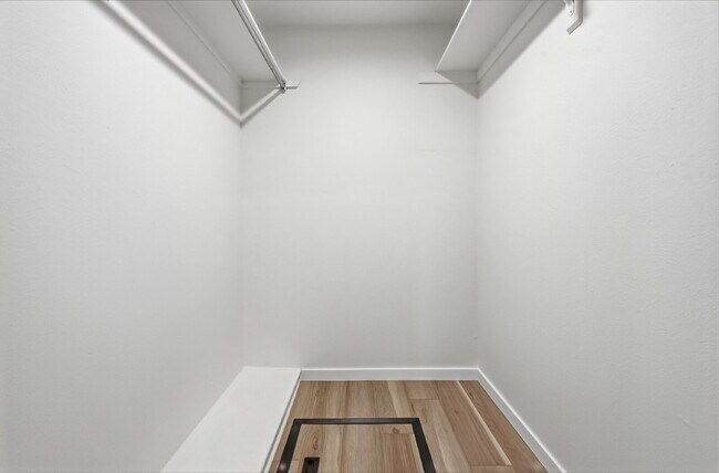 Building Photo - $1,740.95, 2- Beds - 1 Bath, Condo in Wheat Ridge with Washer and Dryer