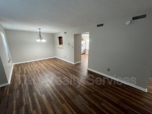 Building Photo - 860 Sable Ridge Dr