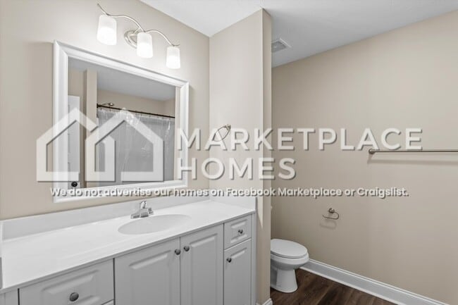 Building Photo - 128 Downsbury Rd