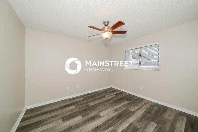 Building Photo - 3 Bedroom Pet-Friendly Home in SARASOTA, FL with Main Street Renewal
