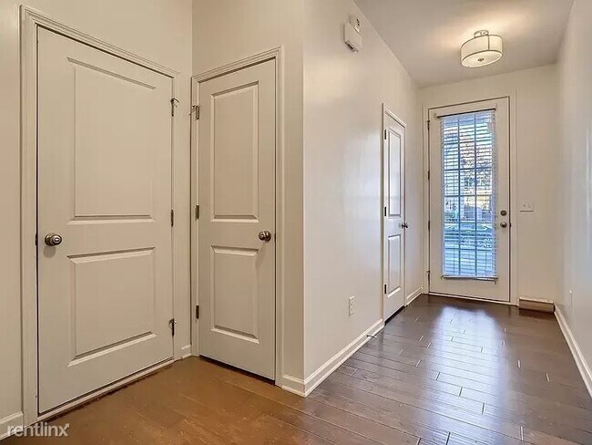 Building Photo - 3 br, 2.5 bath Townhome - 4201 Alden Park Dr