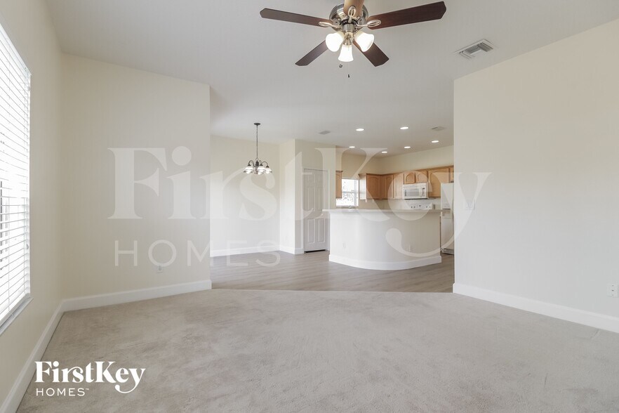 Building Photo - 12353 Accipiter Dr