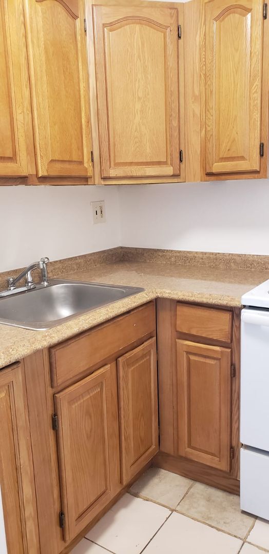 Building Photo - One-bedroom for rent in Pompano Beach