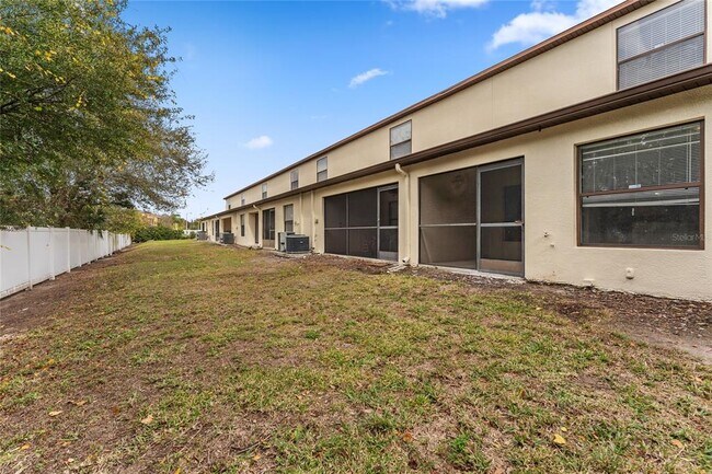 Building Photo - 2661 Oleander Lakes Dr