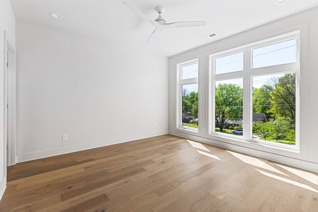 Building Photo - Brand New Townhome in The Heart Of East Nashville