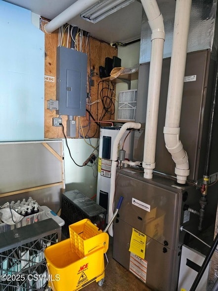 Building Photo - 341 N Market St