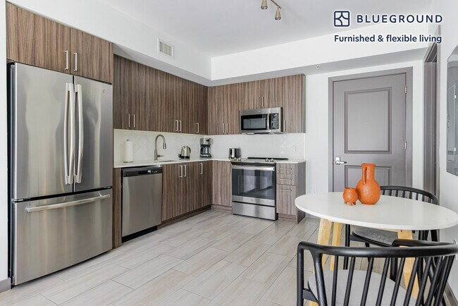 Building Photo - 6445 NE 7th Ave