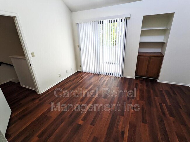 Building Photo - 279 E Glenarm St