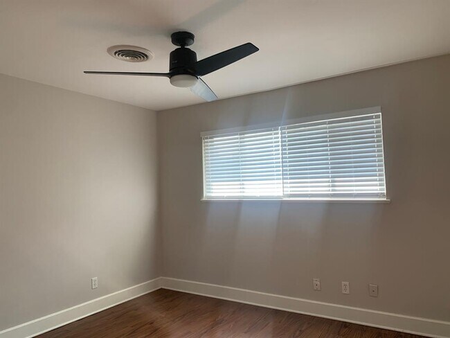 Building Photo - 1501 Braes Ridge Dr
