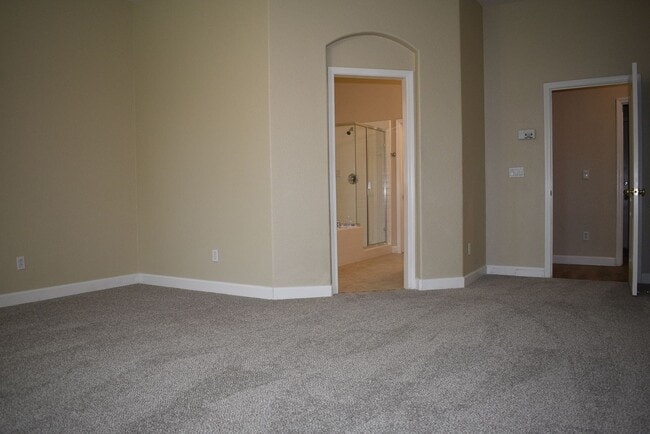 Building Photo - 2312 Petruchio Way
