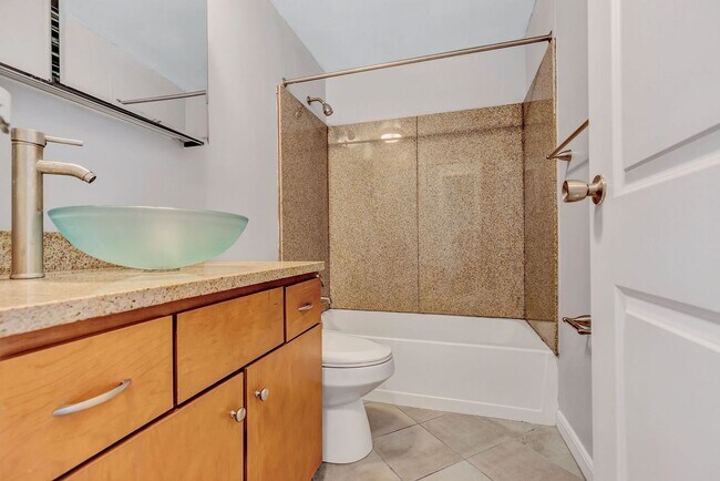Building Photo - Spacious City Living at Linwood Towers – U...