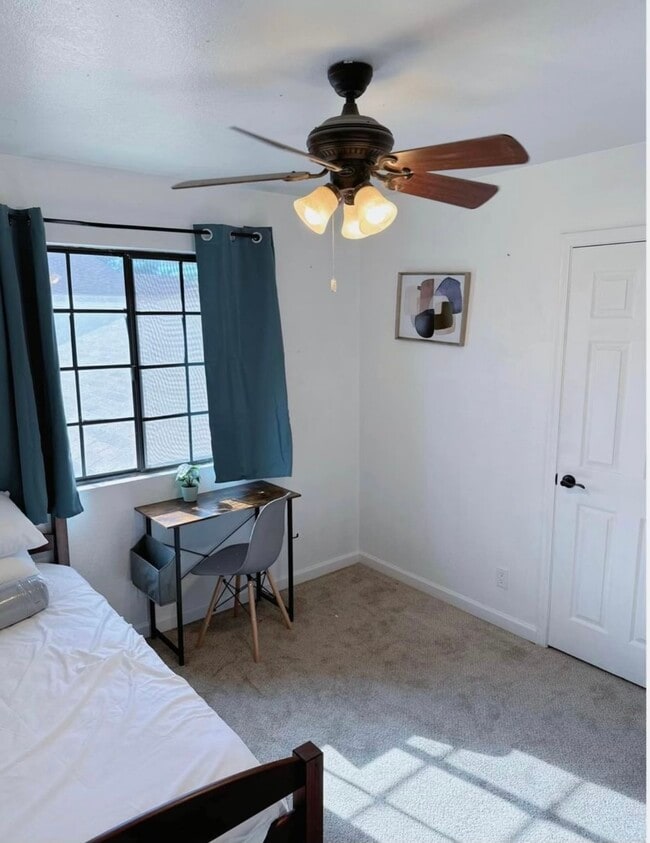 Building Photo - 5018 E Downing St