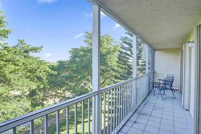 Building Photo - 9470 Tangerine Pl