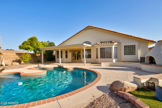 Building Photo - 9859 W Potter Dr