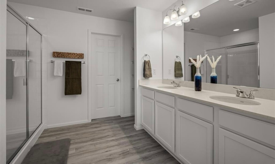 Building Photo - 5677 Mammoth Ln