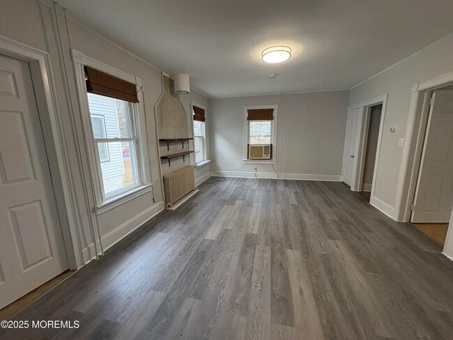 Building Photo - 479 Line Rd