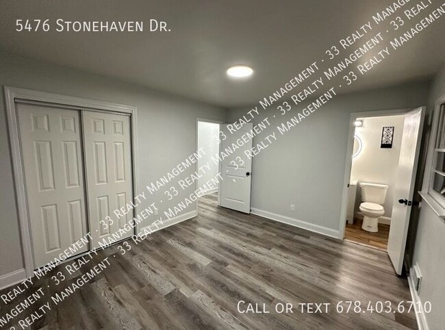 Building Photo - 5476 Stonehaven Dr
