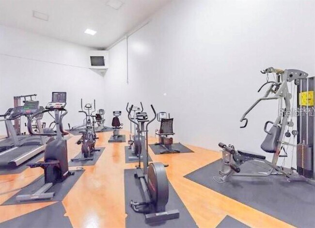 Building Photo - 1400 Gandy Blvd N