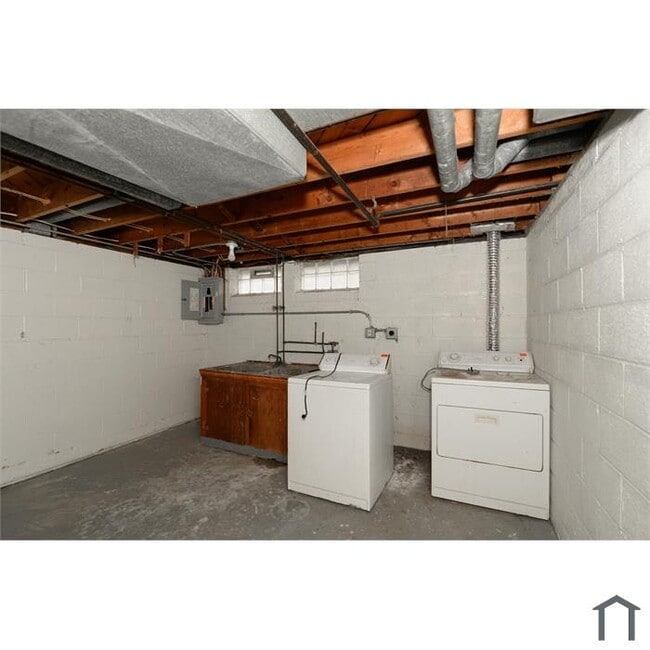 Building Photo - 12328 Grannis Rd