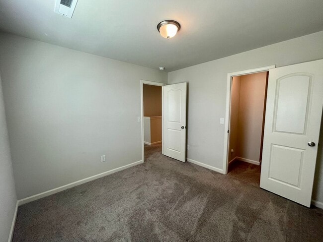 Building Photo - 3818 Miller Dr