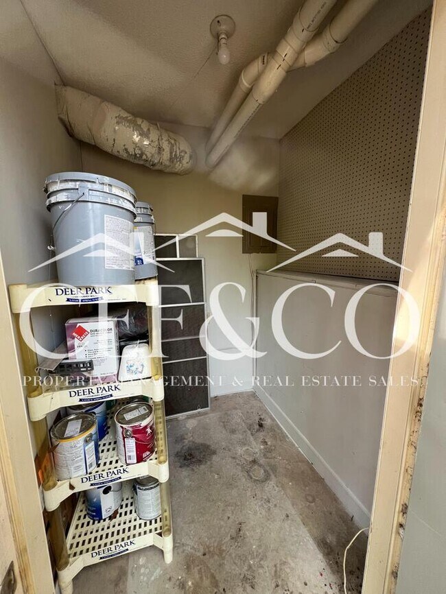 Building Photo - 109 Misty Brook Dr