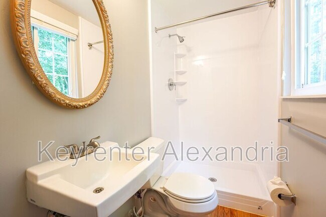 Building Photo - 5901 Beech Tree Dr
