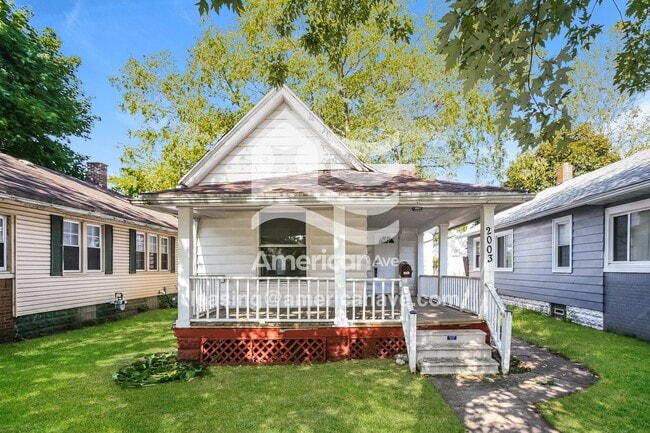 Primary Photo - 2003 S Taylor St