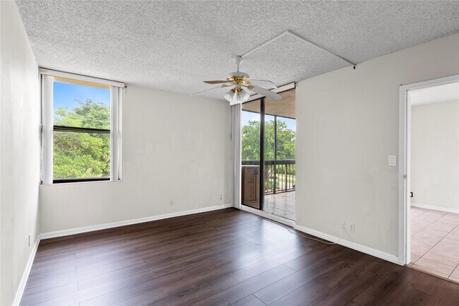 Building Photo - 8429 Forest Hills Dr