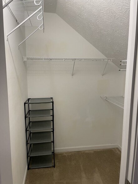 Building Photo - 3435 Velvet Creek Dr SW