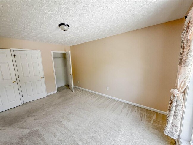 Building Photo - 2760 Rusticwood Dr SW