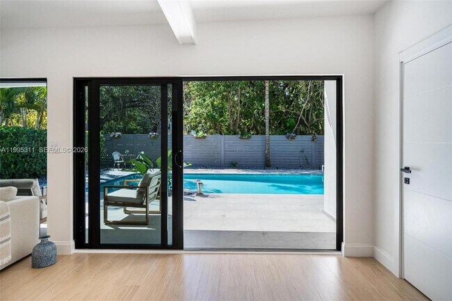 Building Photo - 696 NE 67th St