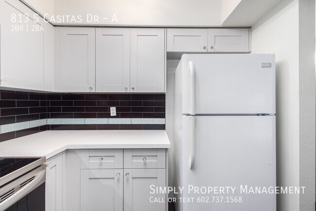 Building Photo - 813 S Casitas Dr