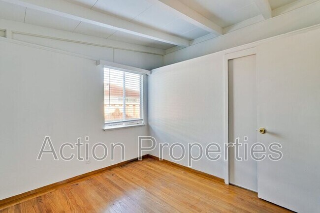 Building Photo - 2343 Jackson St