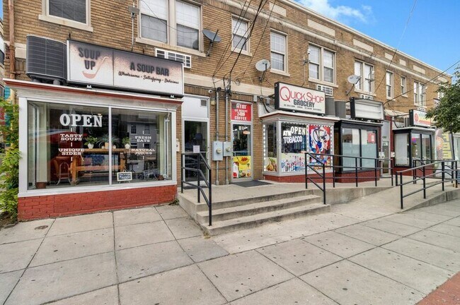 Building Photo - 738 Longfellow St NW