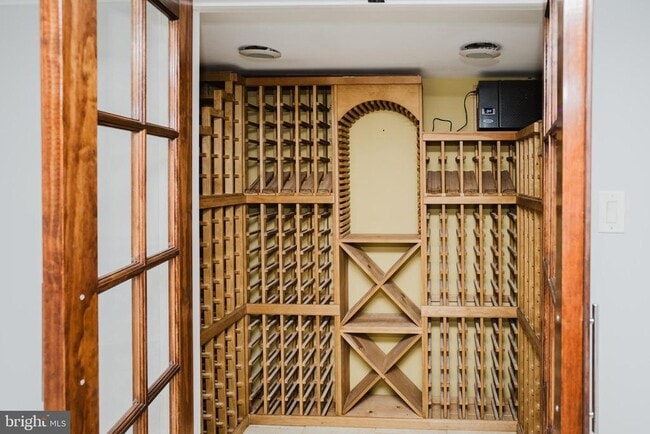 Building Photo - 2177 Chain Bridge Rd