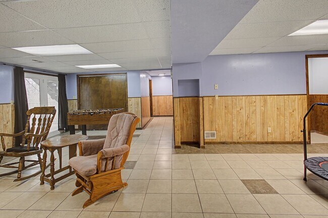 Building Photo - 2817 Arbor Dr