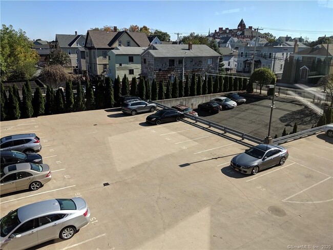 Building Photo - 390 Charles St