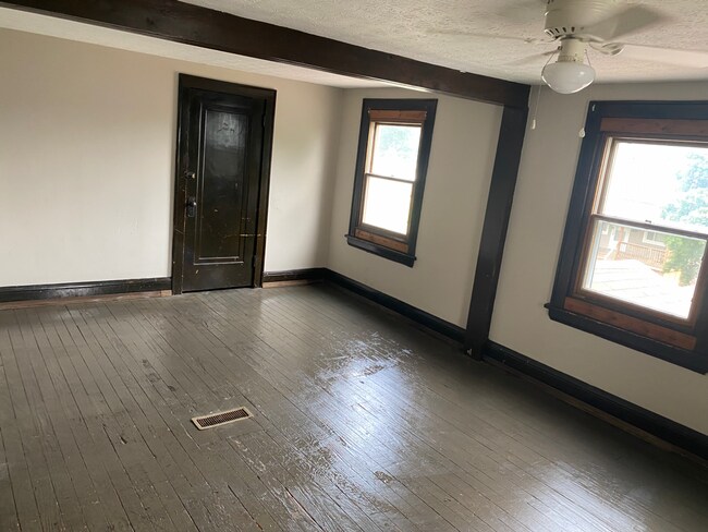 Building Photo - 934 Hunt St