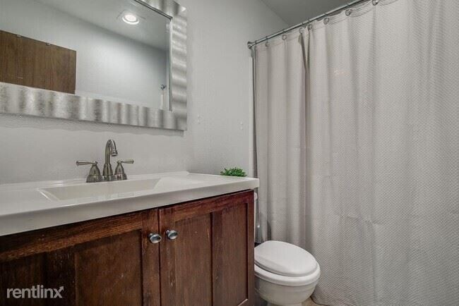 Building Photo - 3 br, 2 bath House - 9006 Bryson Dr