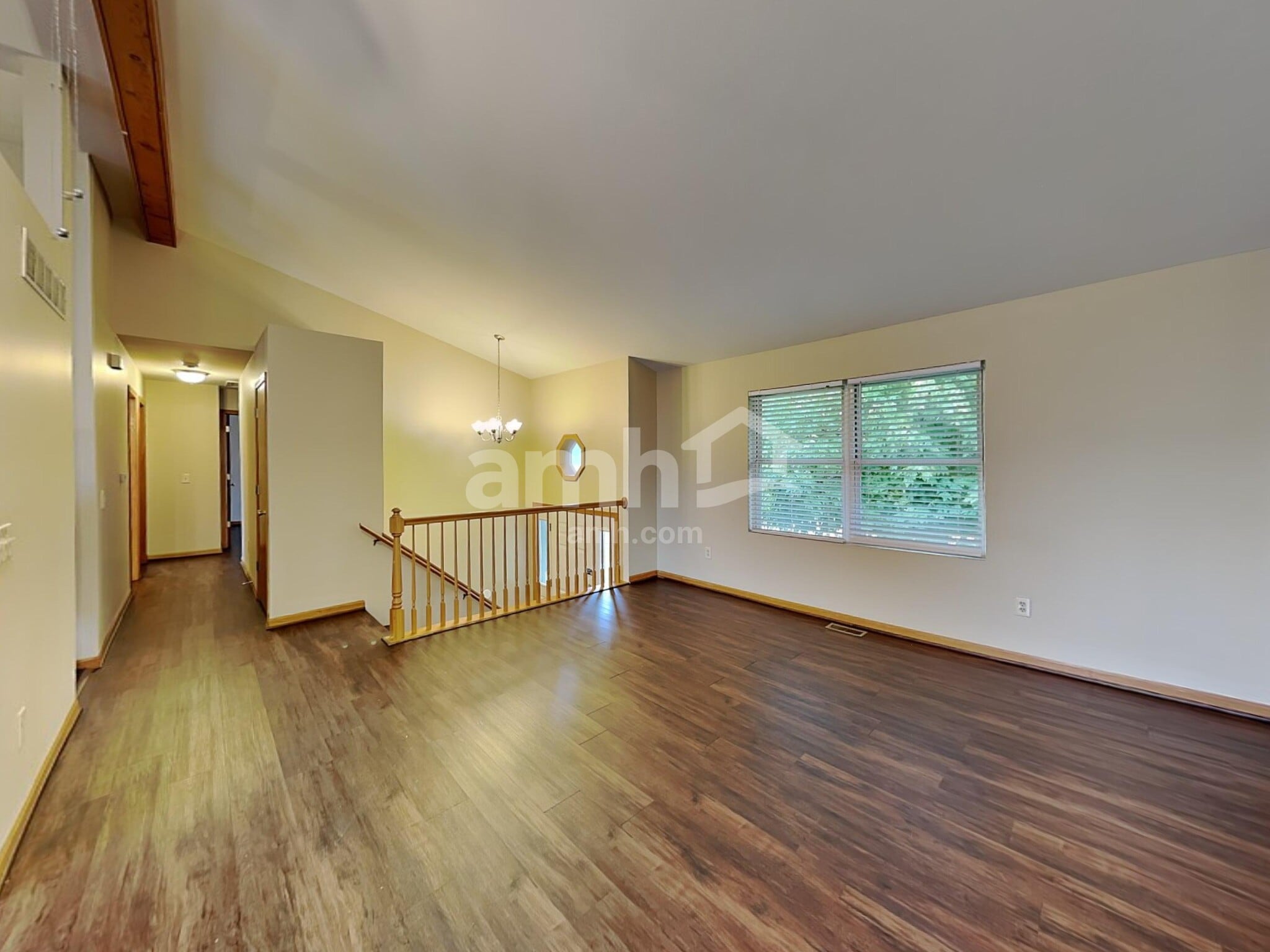 Building Photo - 204 Inverness Trl