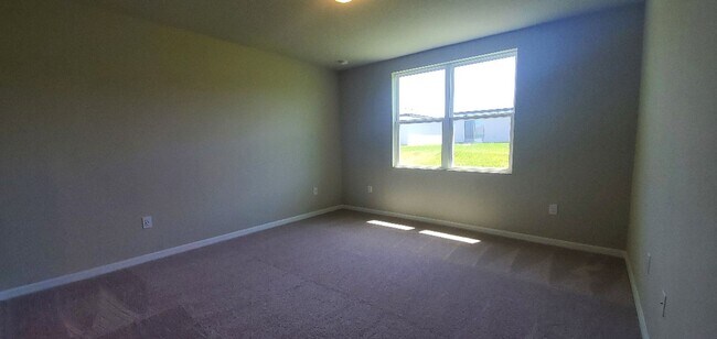 Building Photo - 4-Bedroom, 2.-Bathroom in Winter Haven ***MOVE-IN SPECIAL/50% OFF 2ND MONTH***